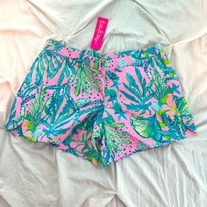 Lilly Pulitzer Ocean View Shorts - Size Medium